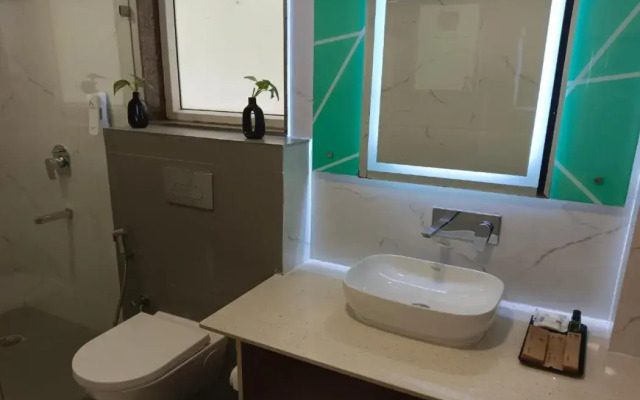 Inde Hotel Golf Course Extension