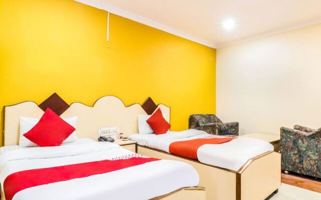 OYO 38200 Hotel Goutam Vihar