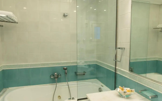 Poseidon Hotel & Suites