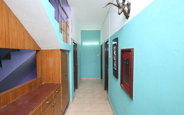 OYO 5906 Hotel Skyfox