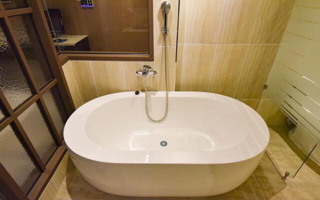 Two Heart Hotel Gimhae Waterpark