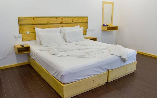 Royal Pearl Inn Hotel