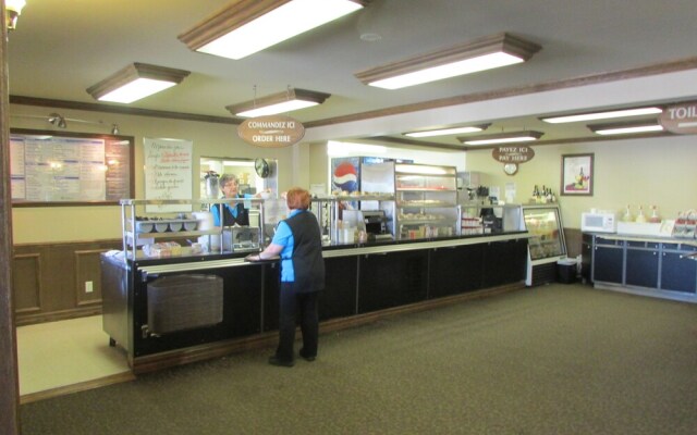 Auberge Jeunesse Monts Groulx Aventure