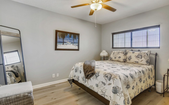 Pelican Pathway by Ryson Vacation Rentals
