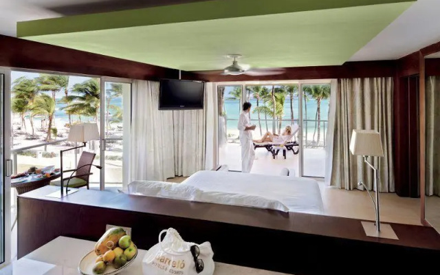 Club Premium Deluxe At Barcelo