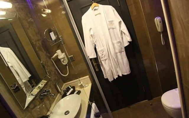Mirilayon Hotel