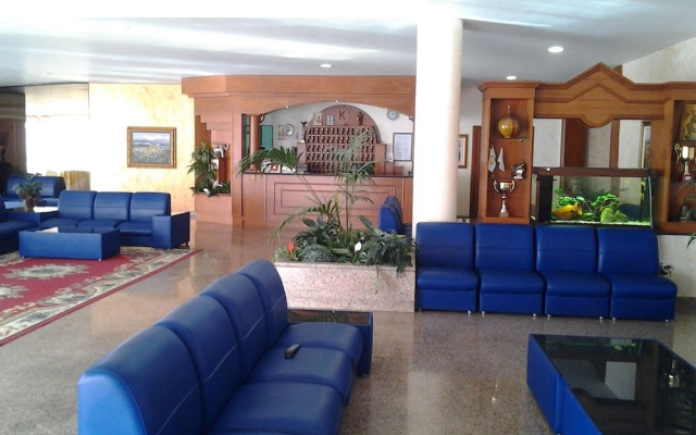Kiris Hotel