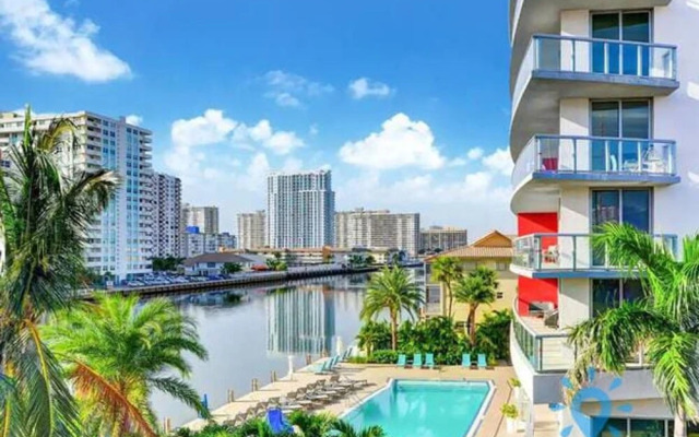 Deluxe Studio Amazing View Pininfarina Design