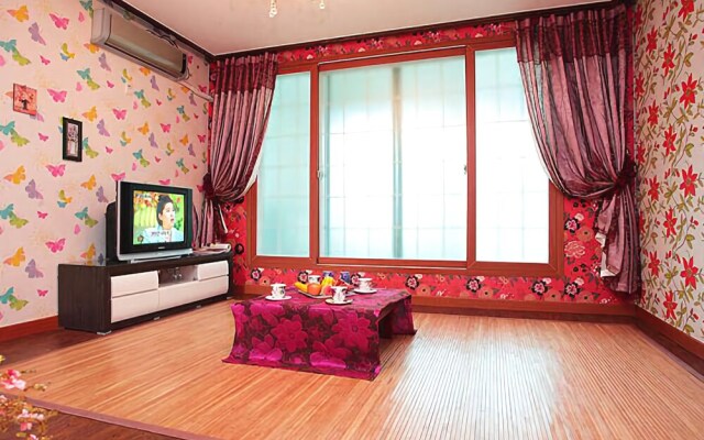 Taean West Pine Pension