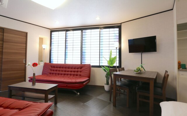 Guest House Liz Nakazaki-cho