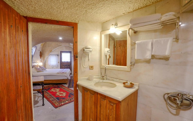 Tulip Cave Suites