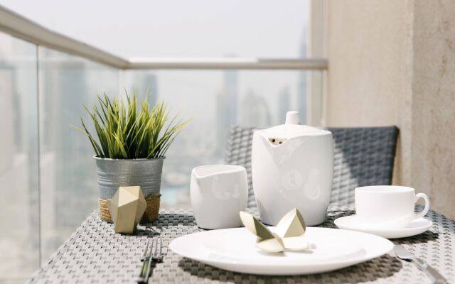 Faraway Homes - Burj Views Luxury