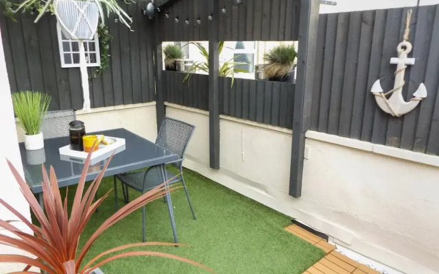 Nirvana Apartment Sunniest Spot in Scarborough