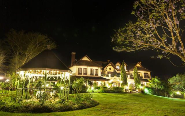 Oliver's Restaurant & Lodge