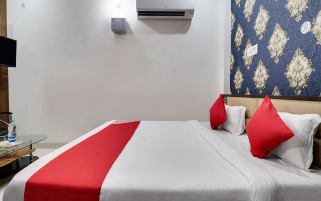 OYO 45399 Hotel Legacy Rbl