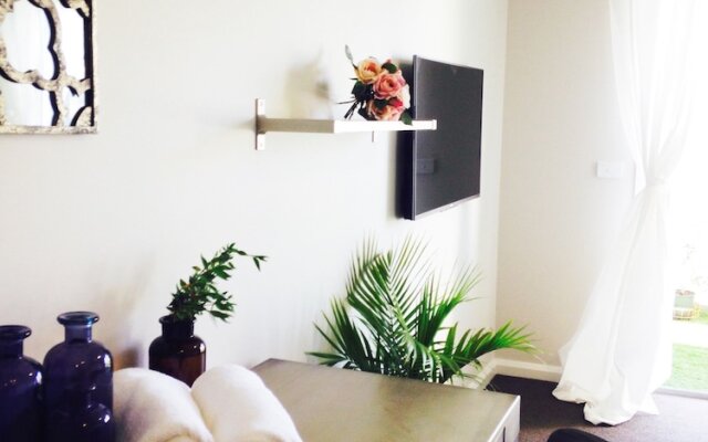 Ivy and Roses Boutique Apartments