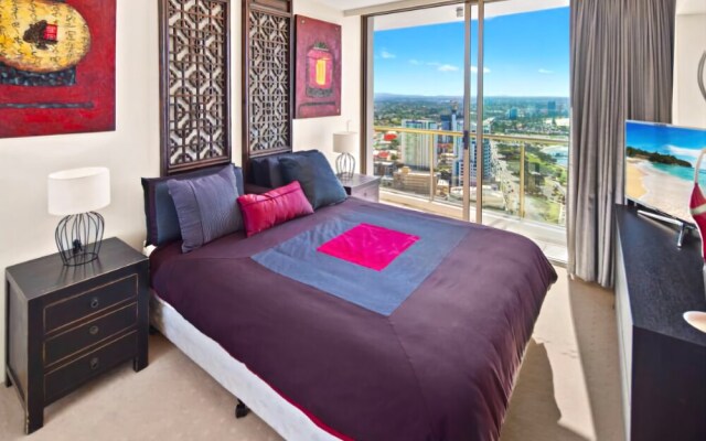Luxury 3BR Apt with Incredible Views