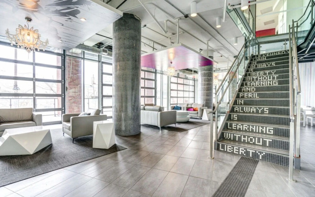 Trendy, Executive Studio, In Downtown To