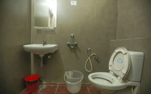 ULO Aravindar Residency