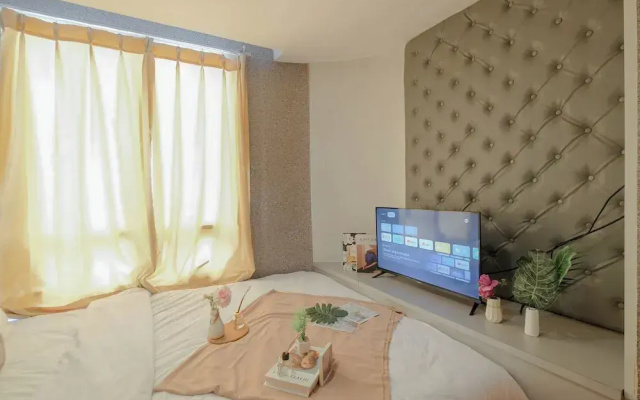 2Br Apartment Connected To Mall At Cinere Bellevue Suites