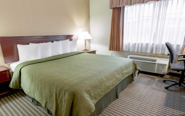 Holiday Inn Express & Suites Mountain View Silicon Valley by IHG