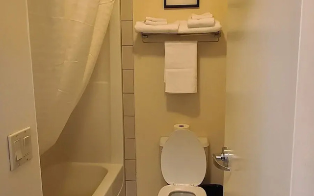 Empire Inn & Suites