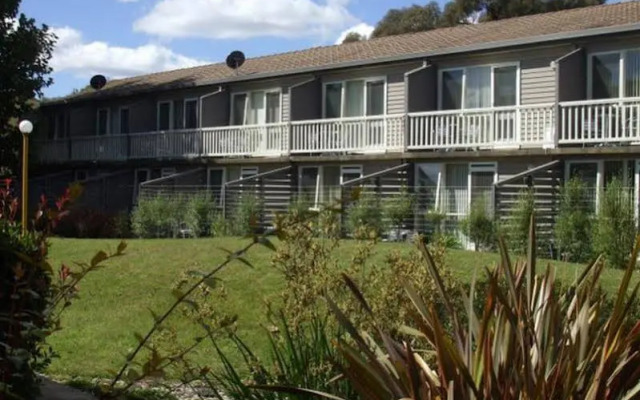 Summer East Serviced Apartments