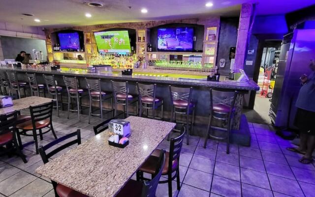 American Inn Cleburne