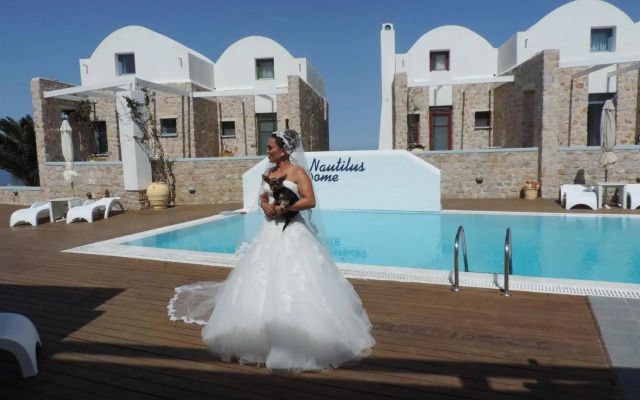 Nautilus Dome Hotel