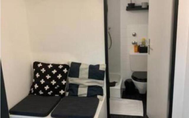 Lovely 1-bedroom vacation studio apartment with pool and sauna