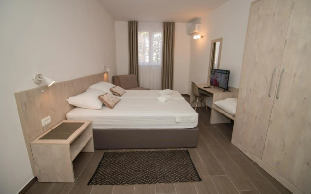 Ninas Apartments