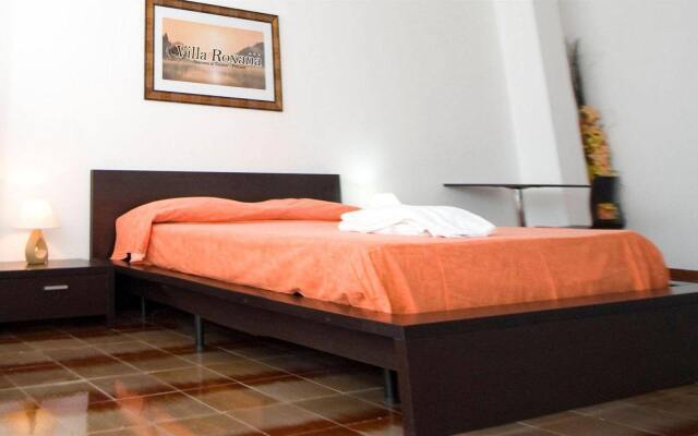 Hotel Roxana