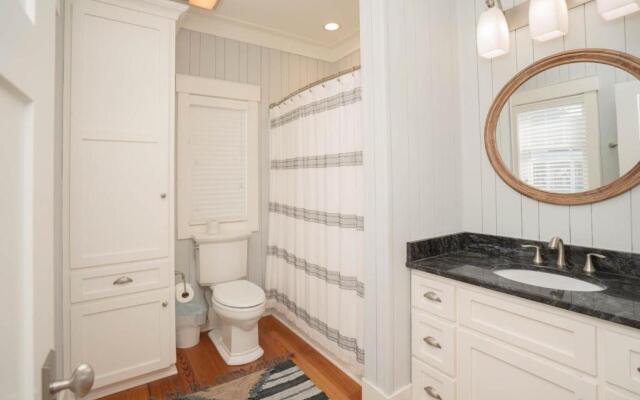 1 Emerald of the Seas