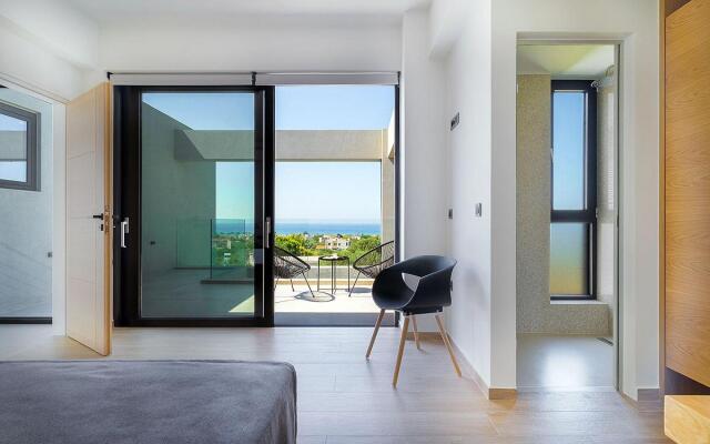 Sea View 4 Bedroom Villa With a Heated Pool