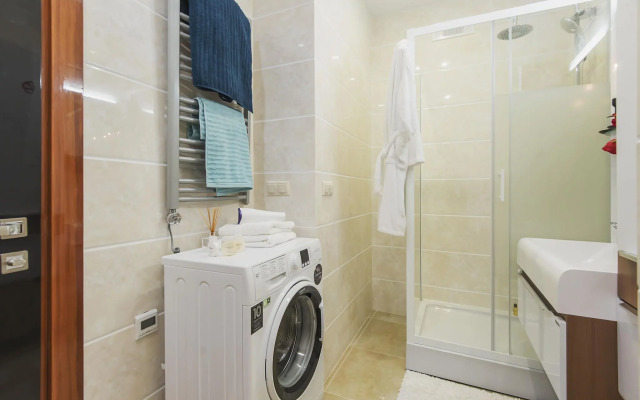 GMApartments (ДжиЭмАпартментс) на переулке Леонтьевский