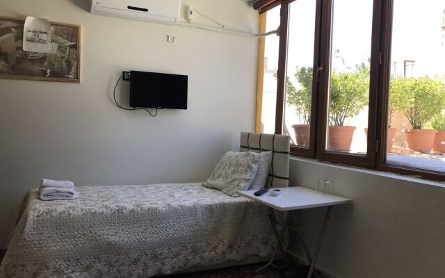 Aslan Guest House