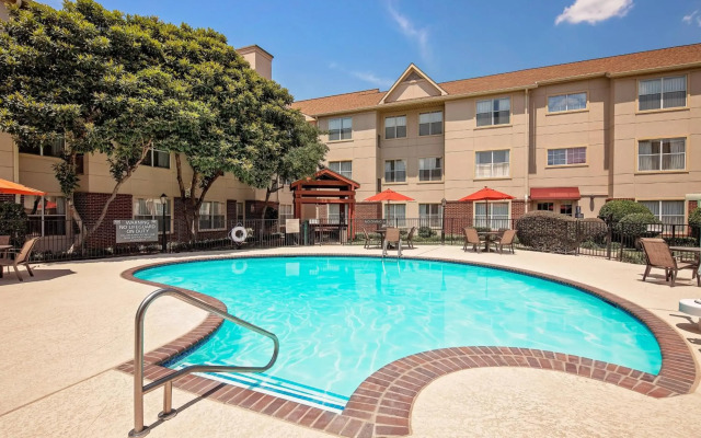 Residence Inn by Marriott Arlington