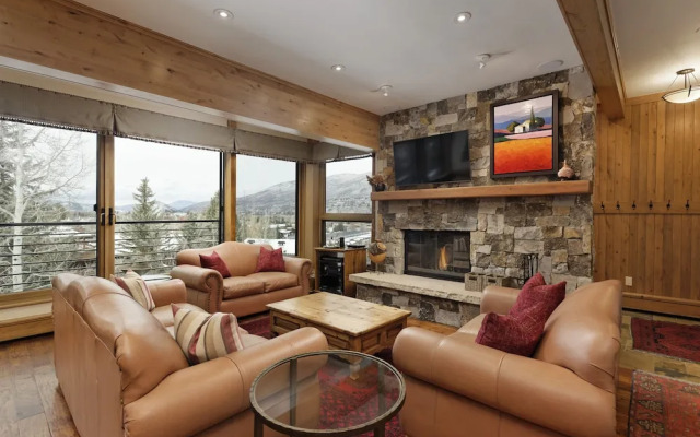 Durant Condominiums by Frias