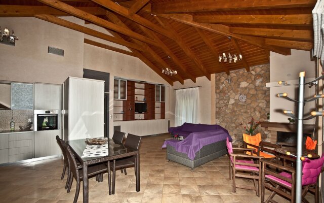 Marathos Paradise Seaside Retreat