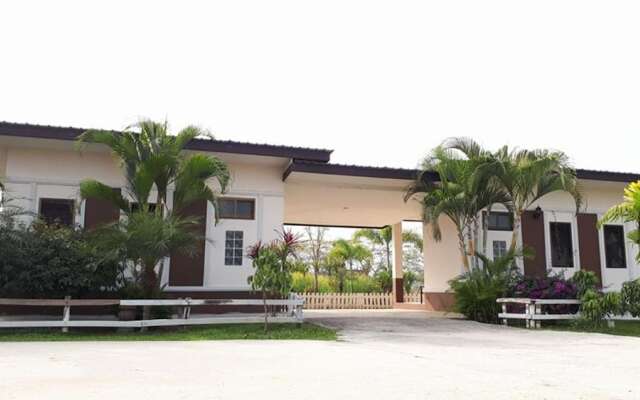 Sanikul Resort