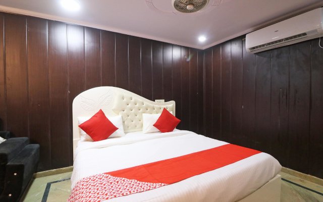 OYO 15763 Hotel Grand inn