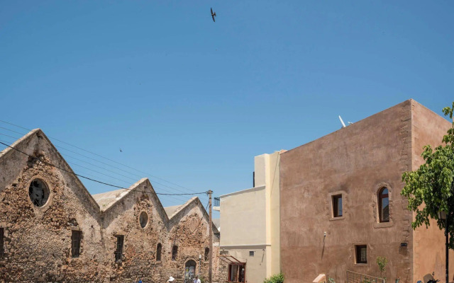 Neoria Houses