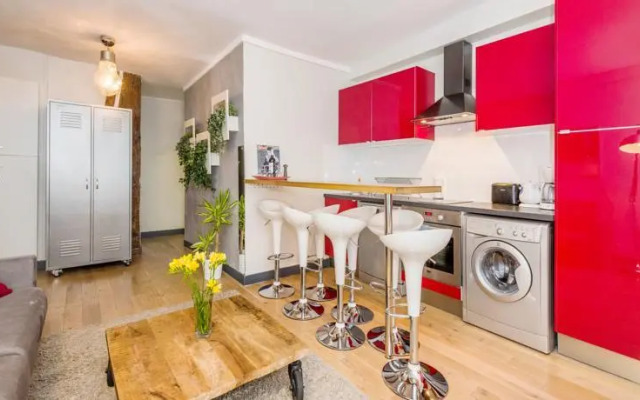 Les Innocents Louvre Marais Apartment