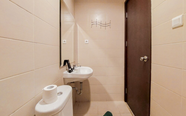 Cozy Living Studio At Saveria Apartment