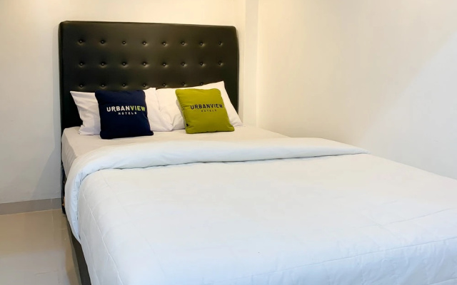 Urbanview Hotel Permata Syariah Garut – Guest Rooms – Garut