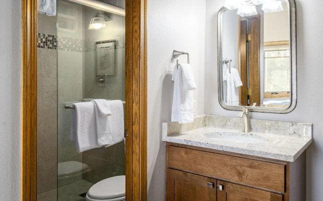 Phoenix 108 4 Bedroom Townhouse by RedAwning