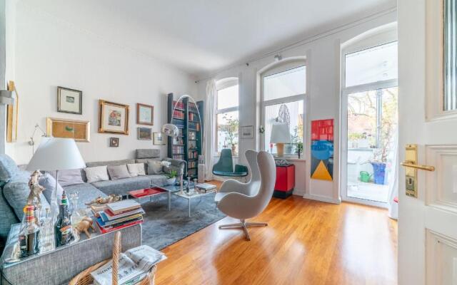 Id 6750 | Private Apartment