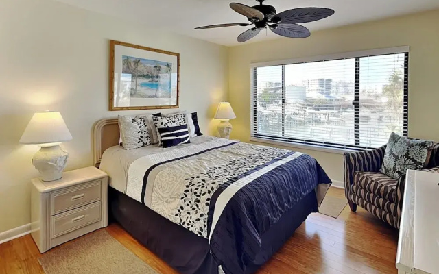 Santa Maria 208 by Distinctive Beach Rentals