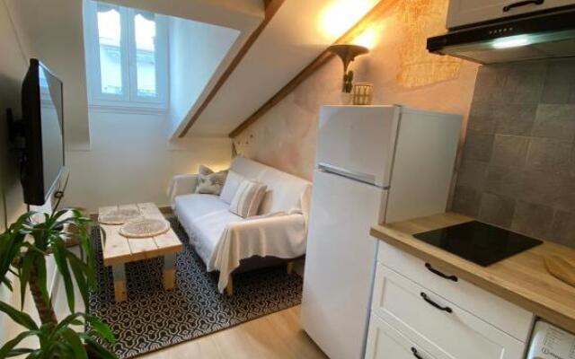 Lovely 1 Bedroom Apartment - Heart of Nice