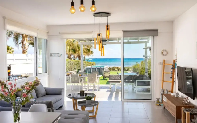 Ayia Thekla Seafront Villa Dagi